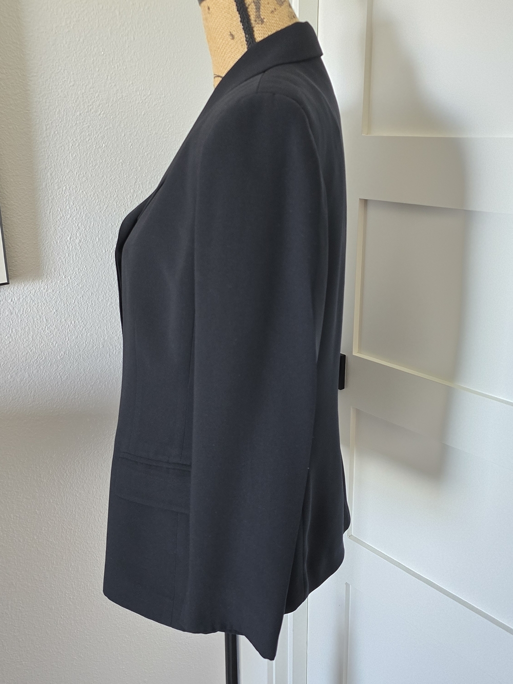Charter Club Black Tailored Women's Blazer. EUC. 12P. - Picture 5 of 8